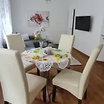Apartmenthaus Gratzer 아파트